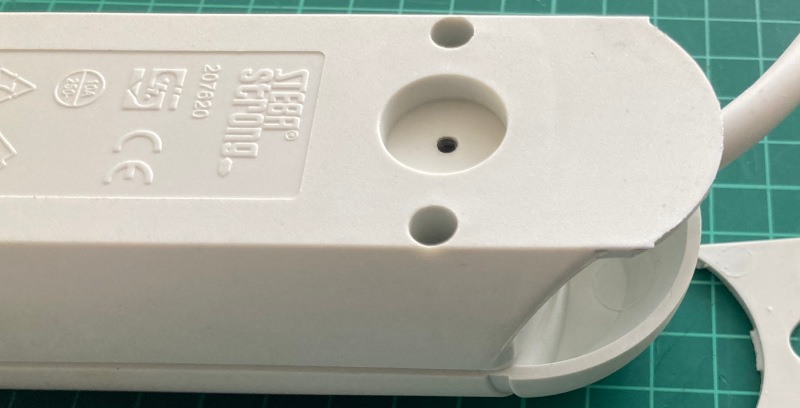 Steffen Socket strip - magnet attachment hole